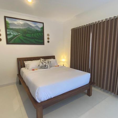 Manis Guest House Семиняк Екстериор снимка